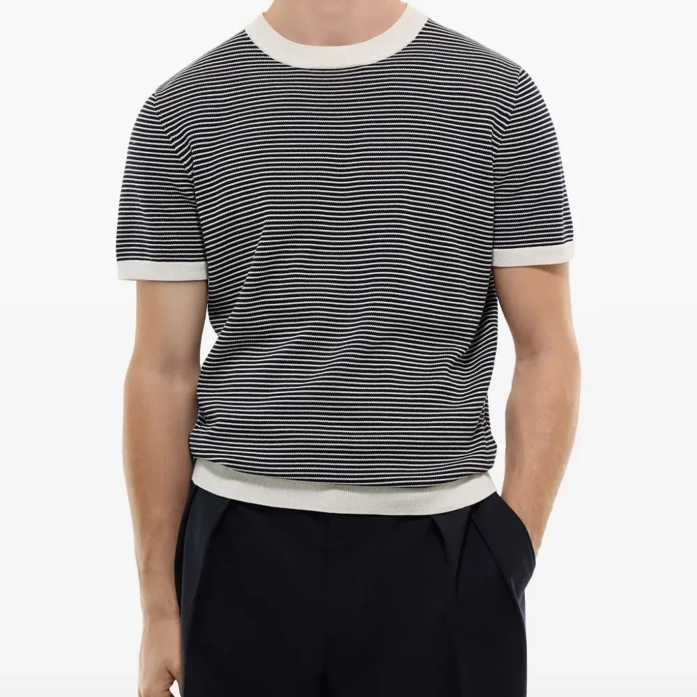 Футболка в полоску с короткими рукавами