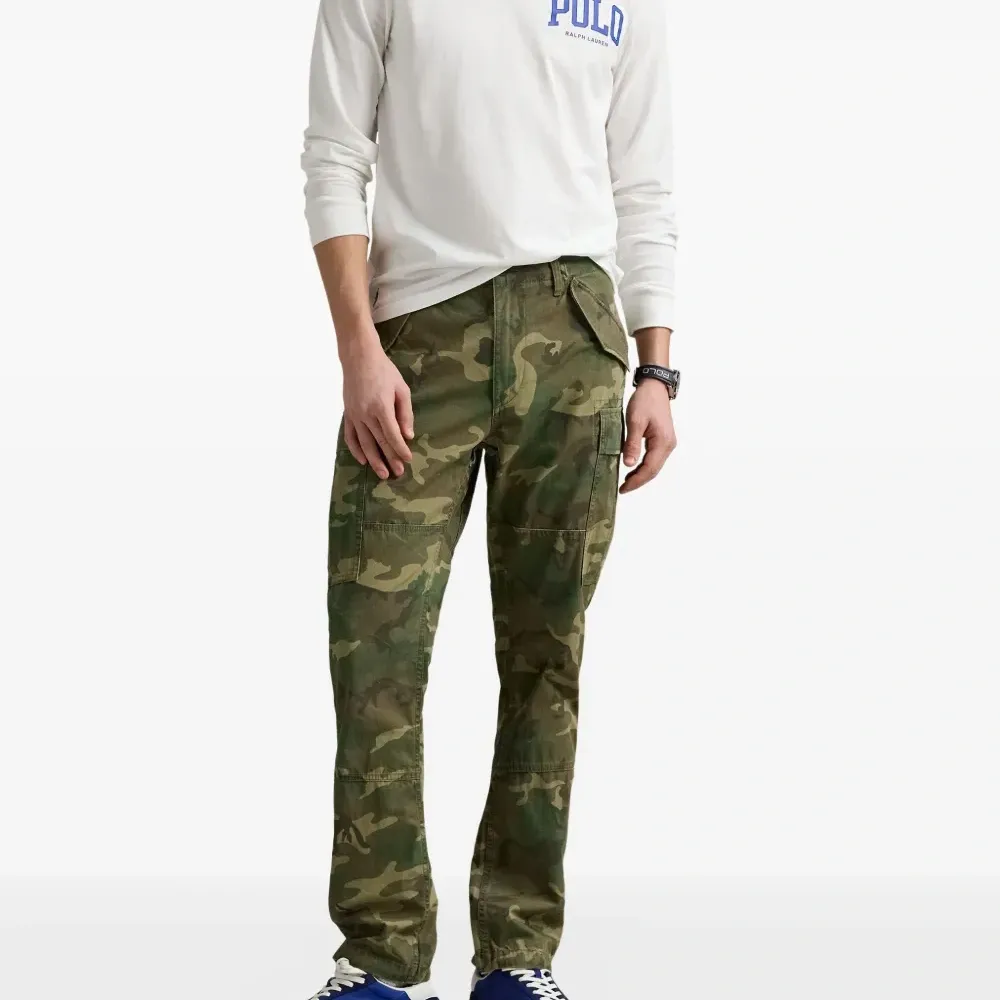 Футболка с длинными рукавами Футболка с длинными рукавами