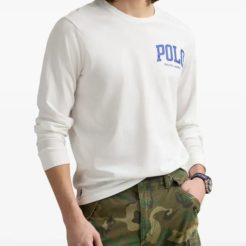 Футболка с длинными рукавами Футболка с длинными рукавами