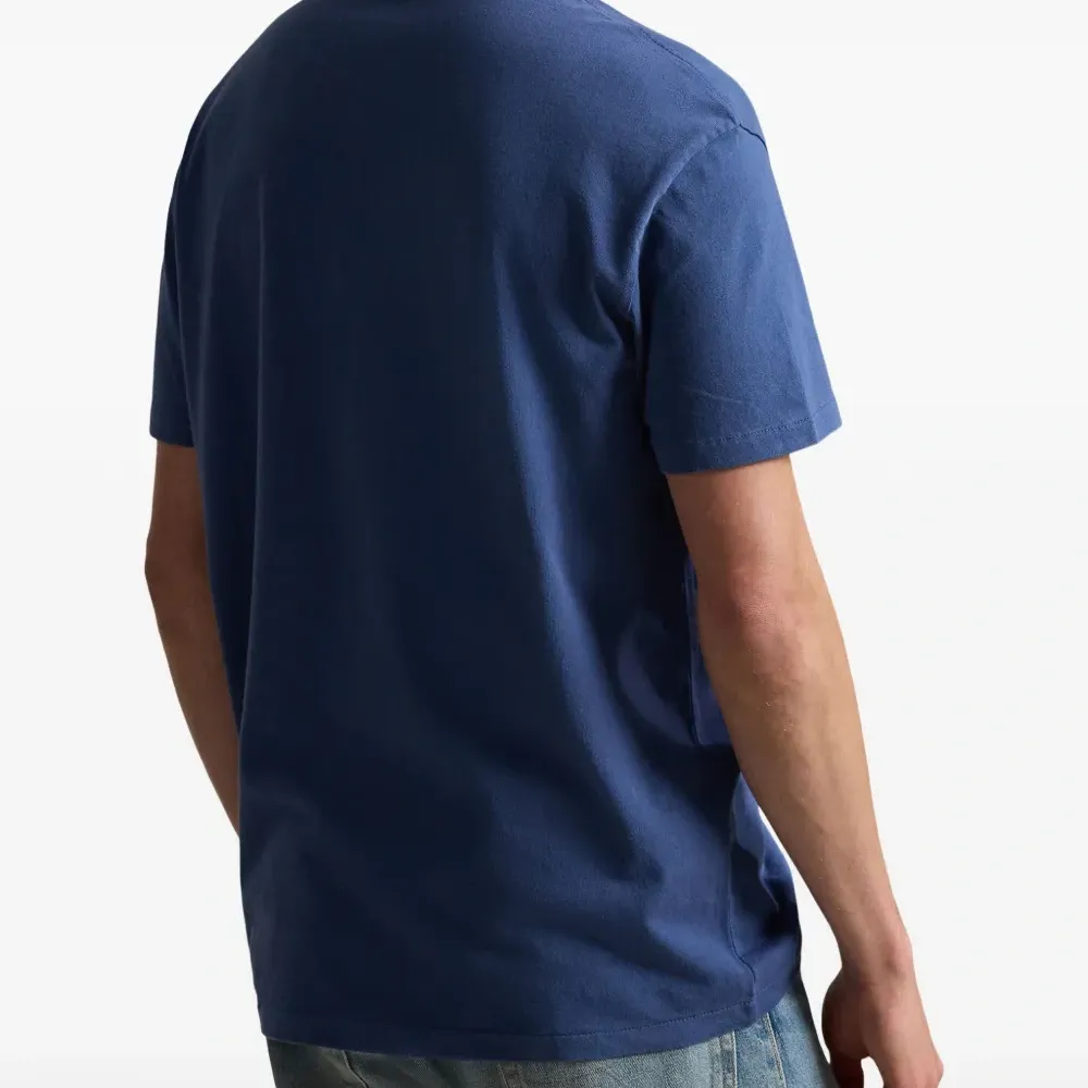 Футболка с логотипом и круглым вырезом