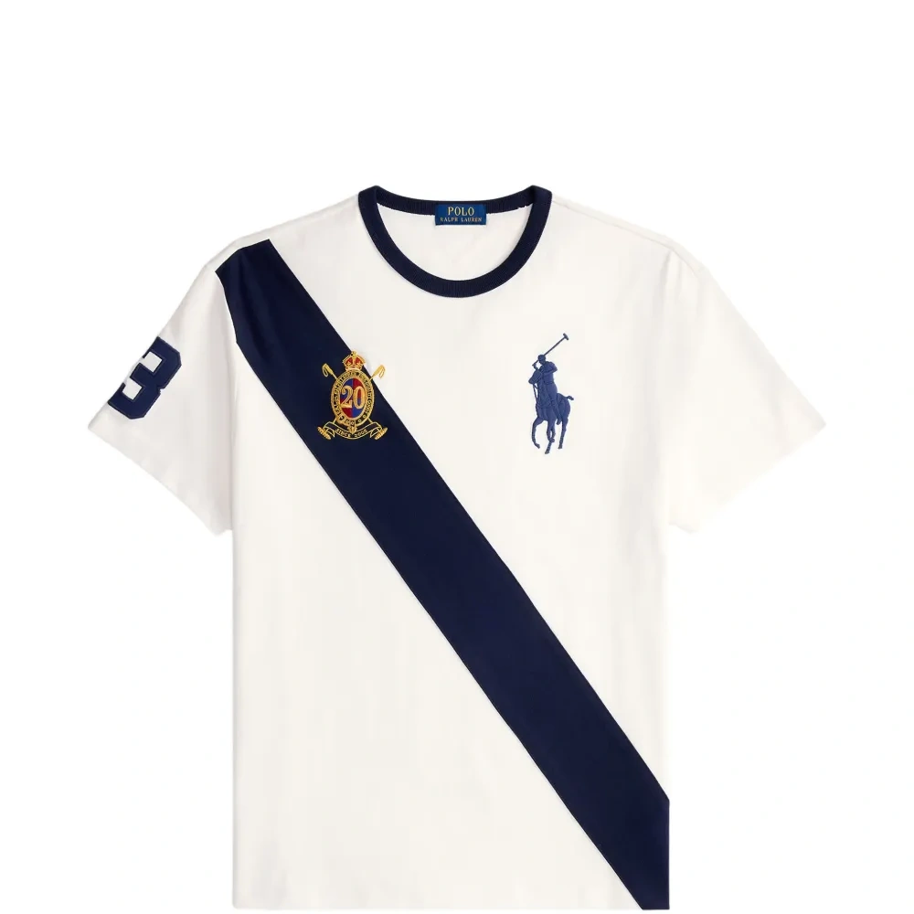 Футболка с нашивкой и графическим рисунком