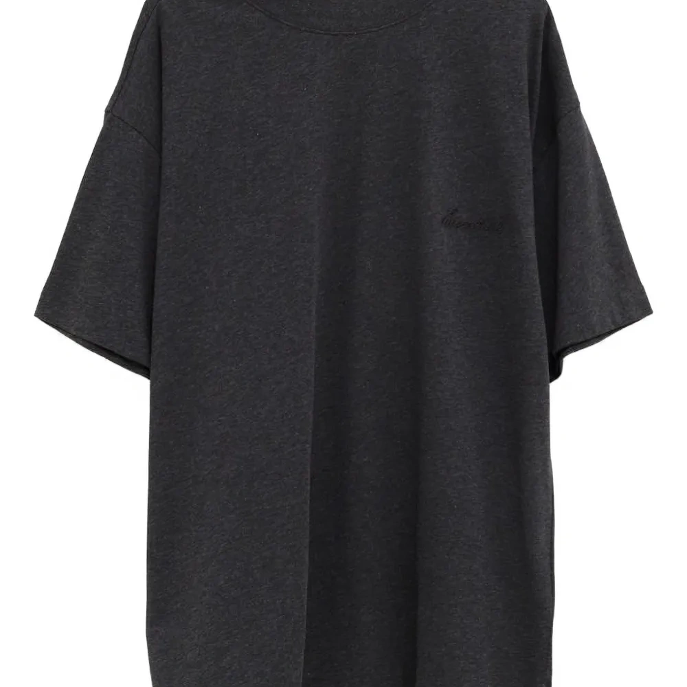 Футболка с вышитым логотипом