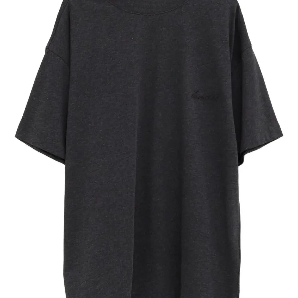 Футболка с вышитым логотипом Футболка с вышитым логотипом