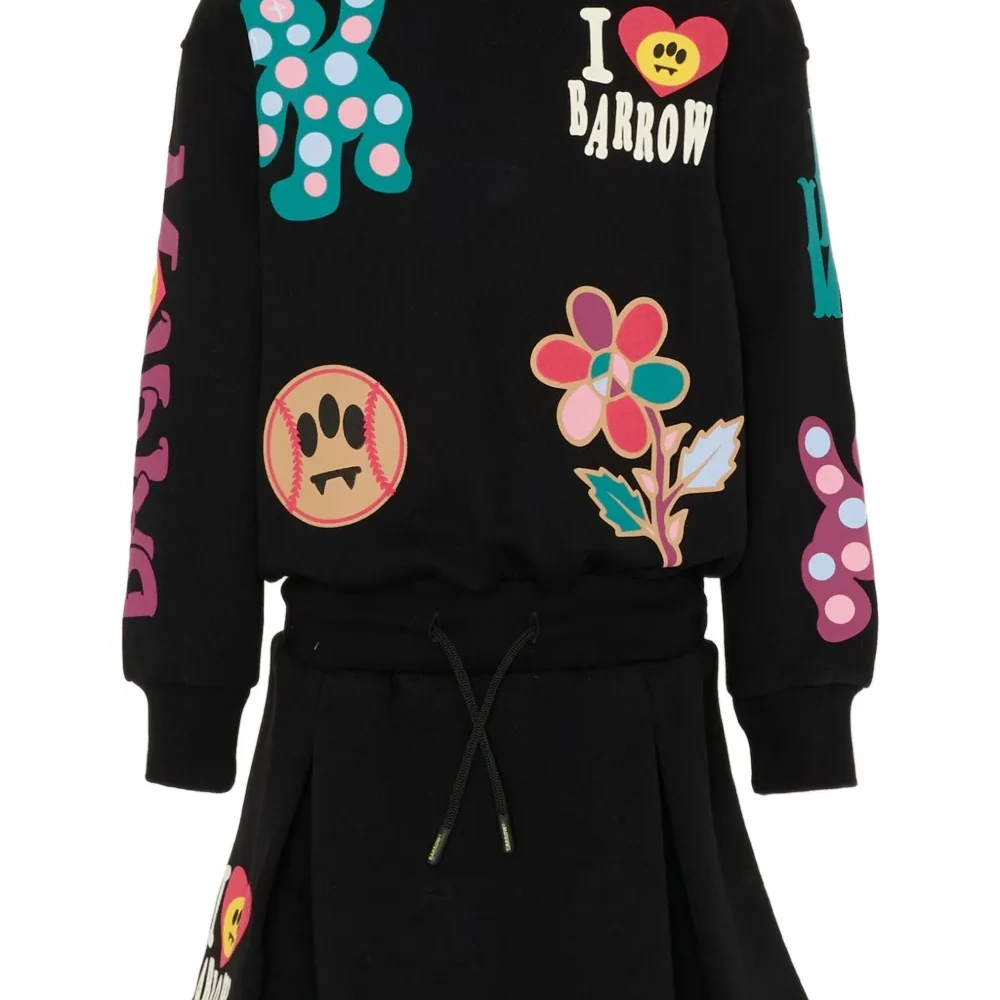 Платье с длинными рукавами и графичным принтом