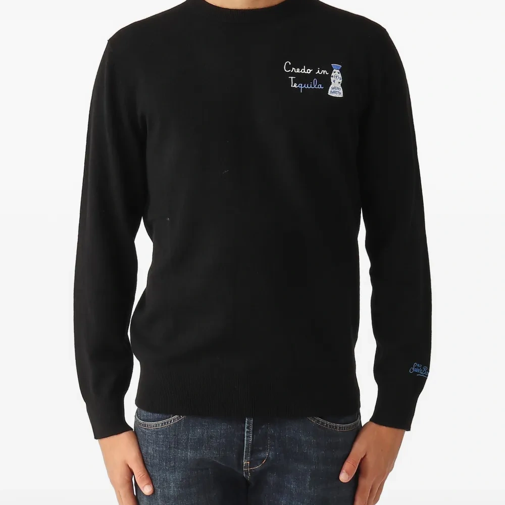 Свитер с круглым вырезом