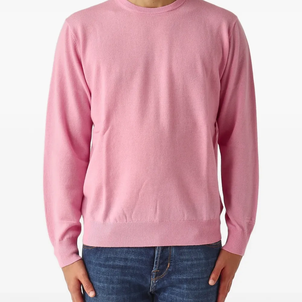 Свитер с круглым вырезом