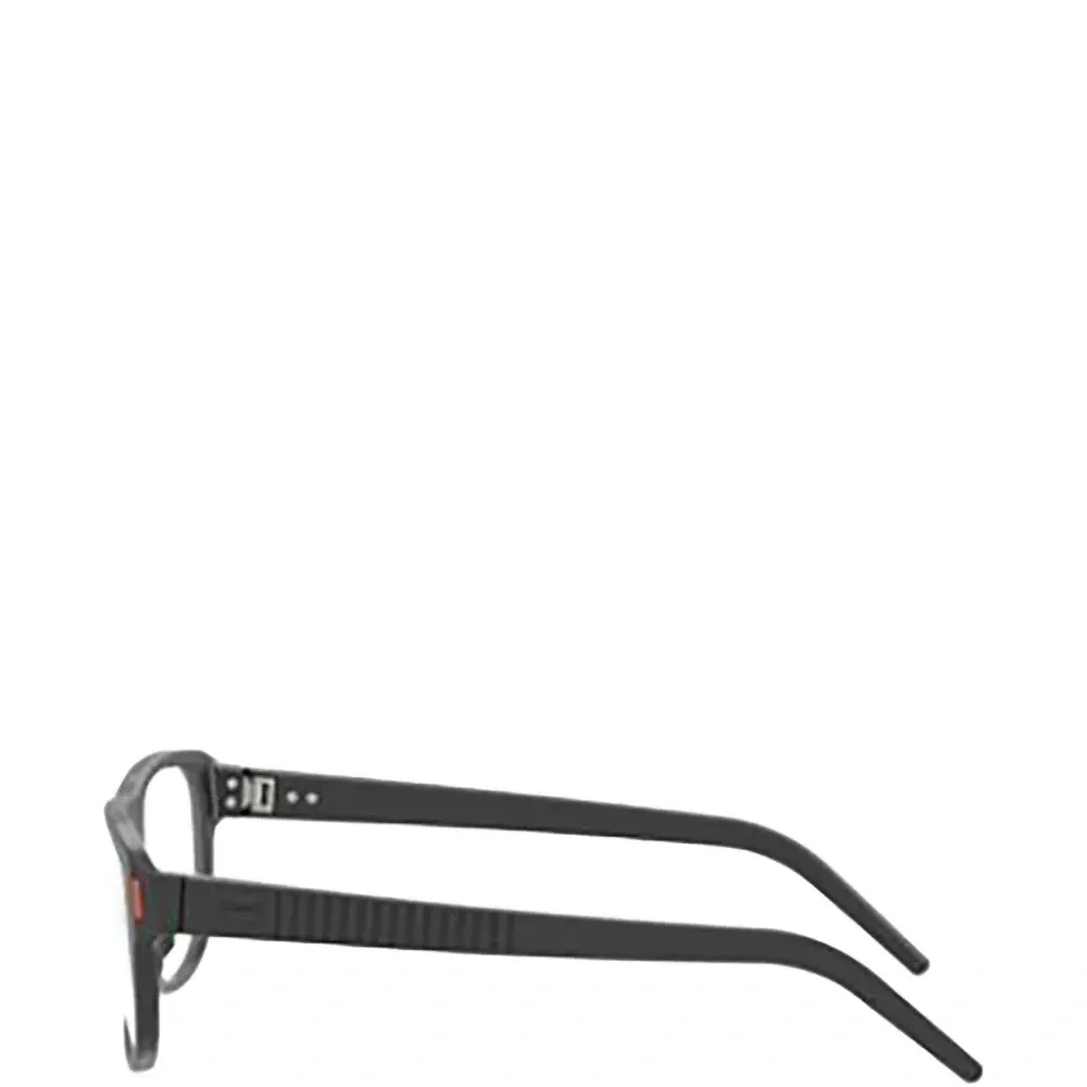 Очки в квадратной оправе