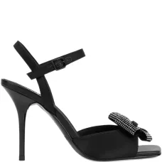 Босоножки на шпильке