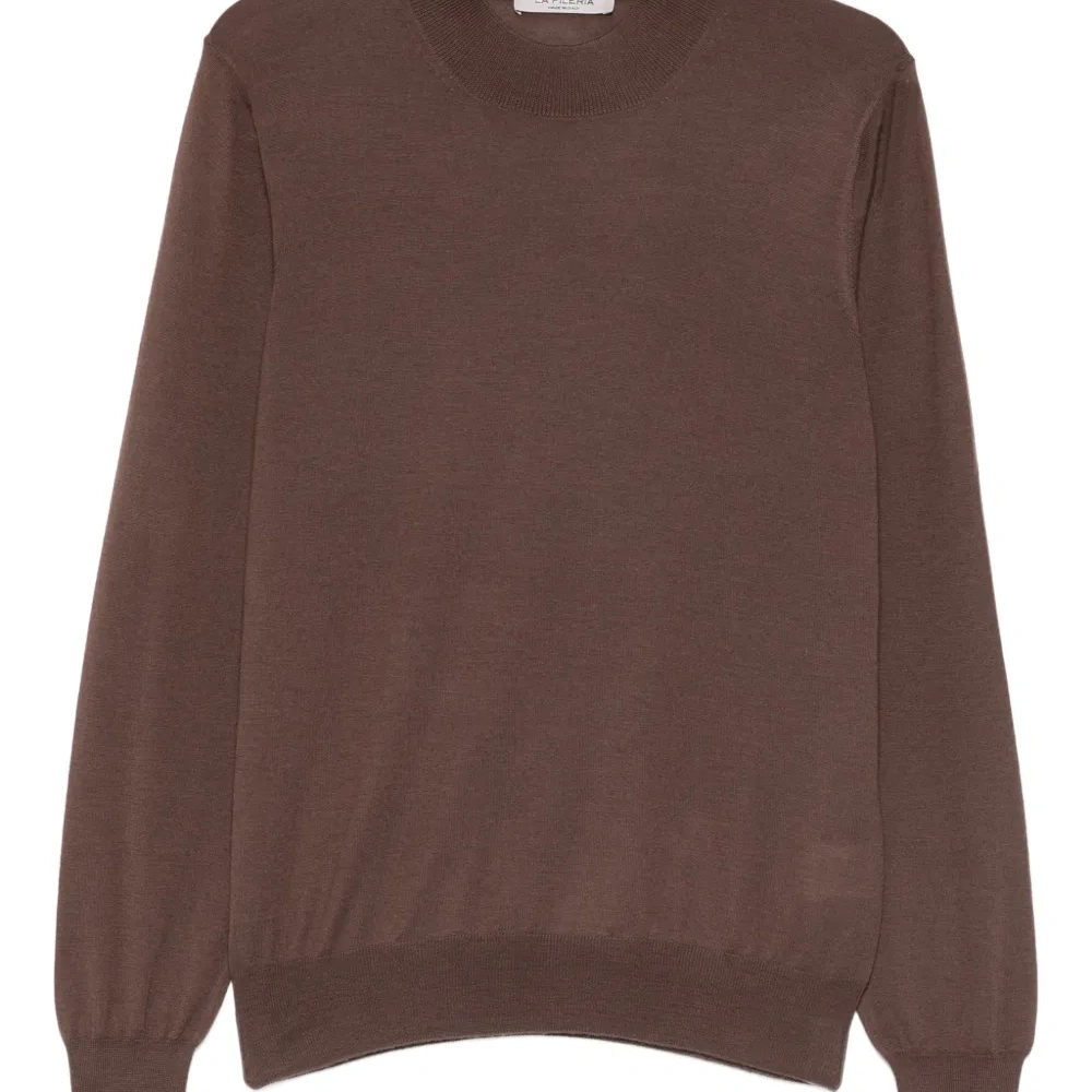 Шерстяной свитер