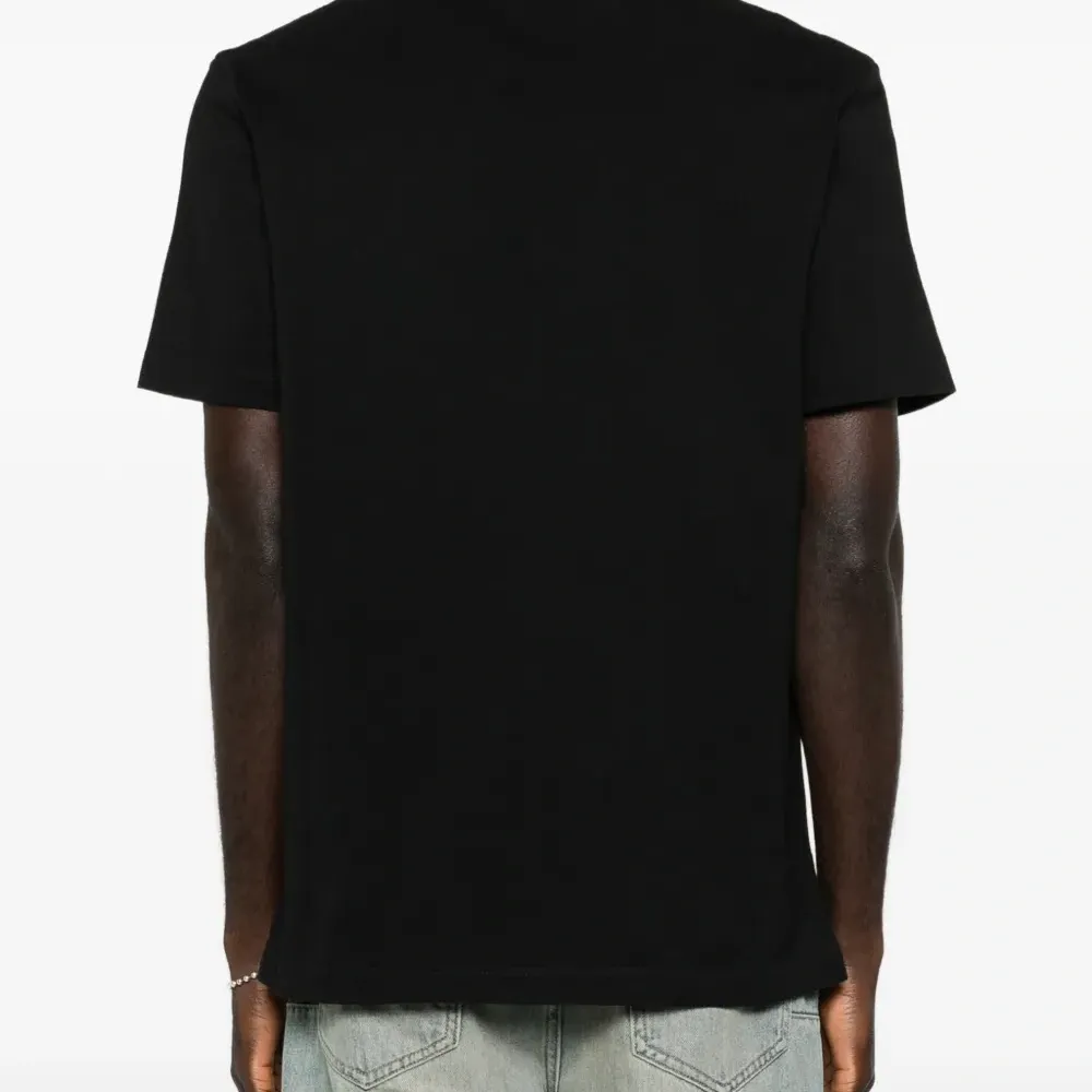 Футболка с логотипом