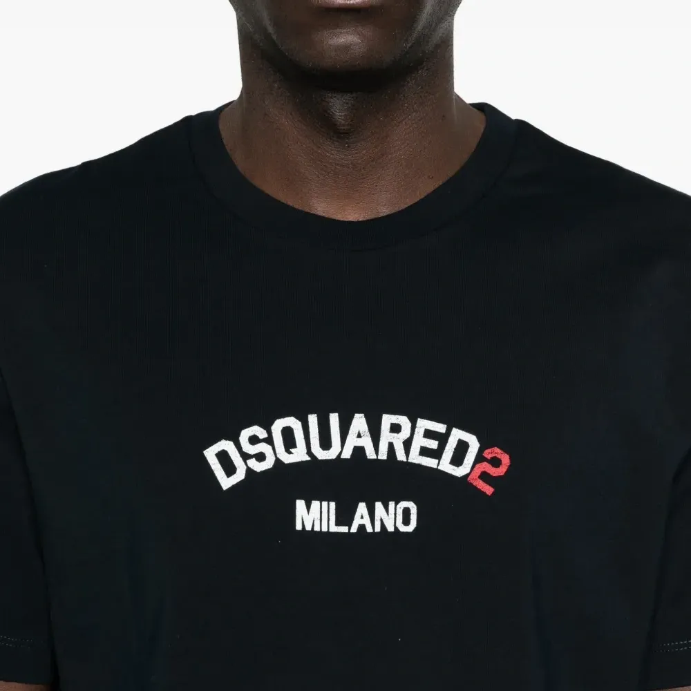 Футболка с логотипом