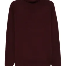 Свитер с высоким воротником