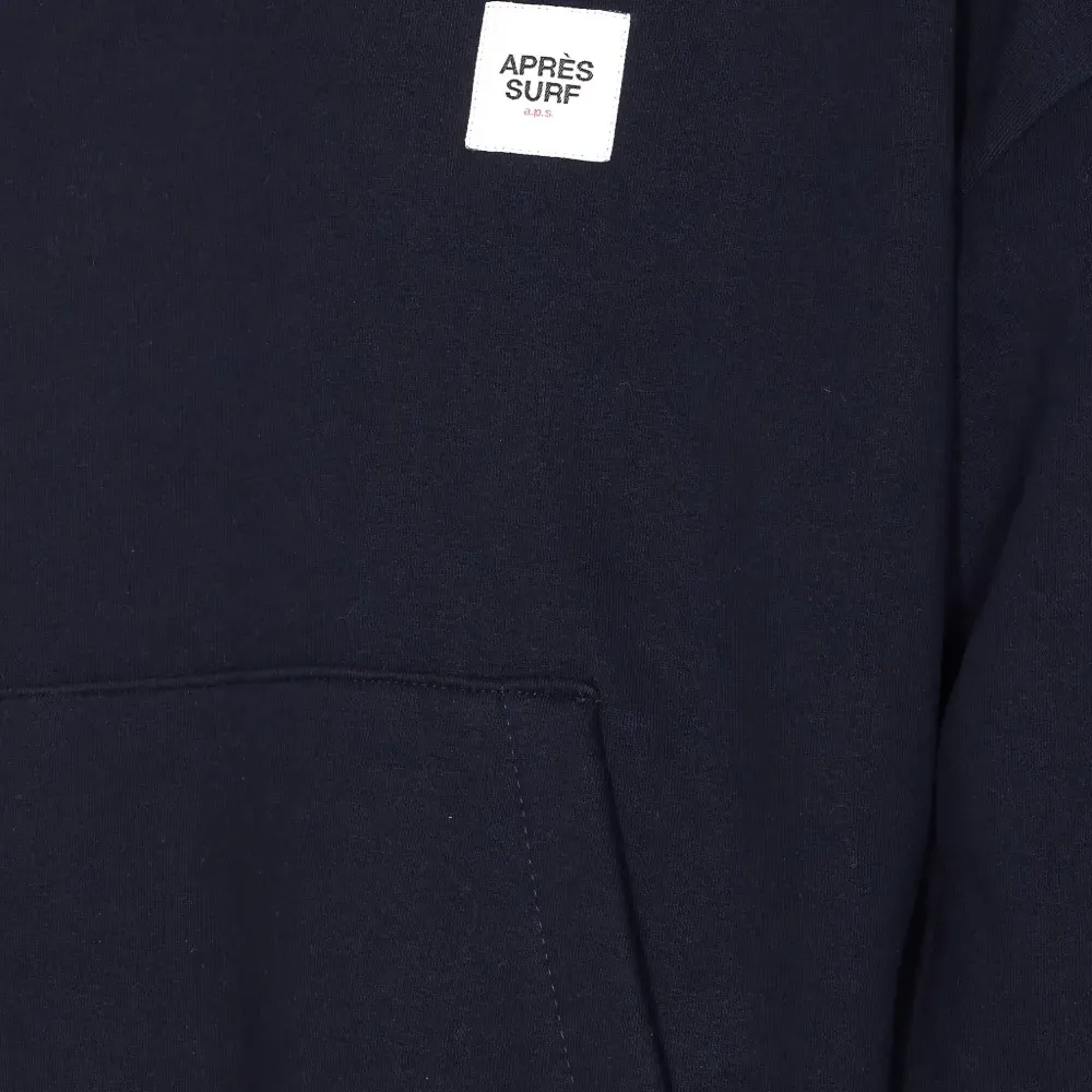 Худи с нашивкой-логотипом