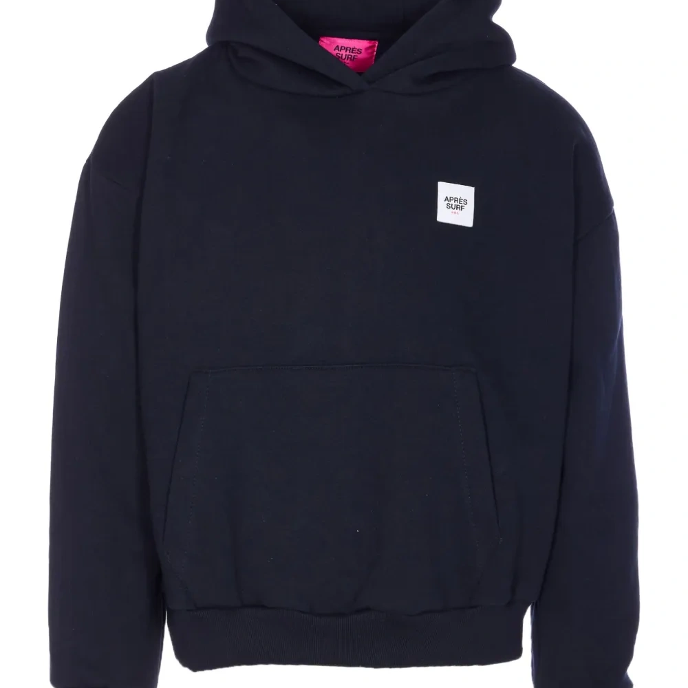 Худи с нашивкой-логотипом