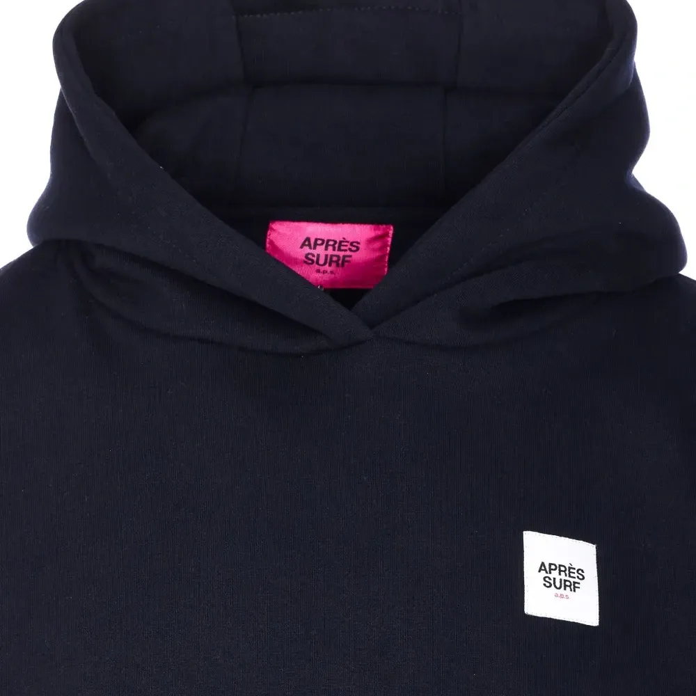 Худи с нашивкой-логотипом