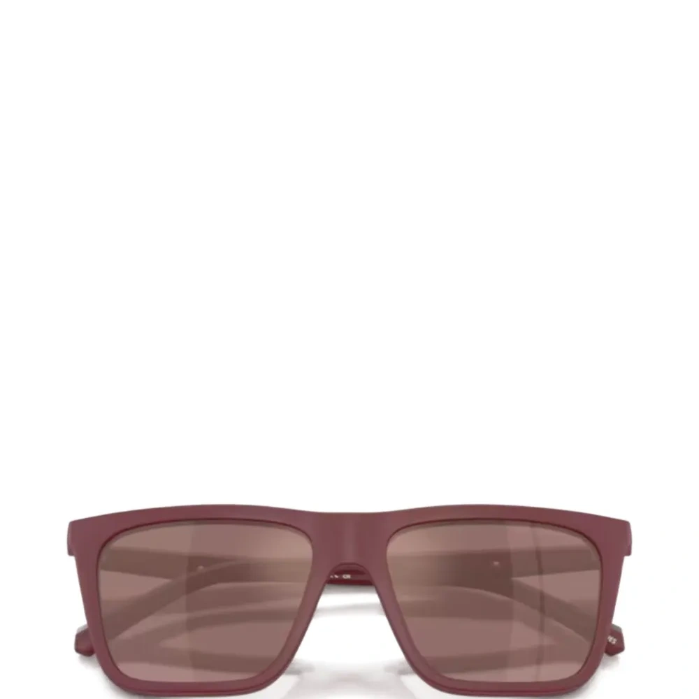 Очки в прямоугольной оправе