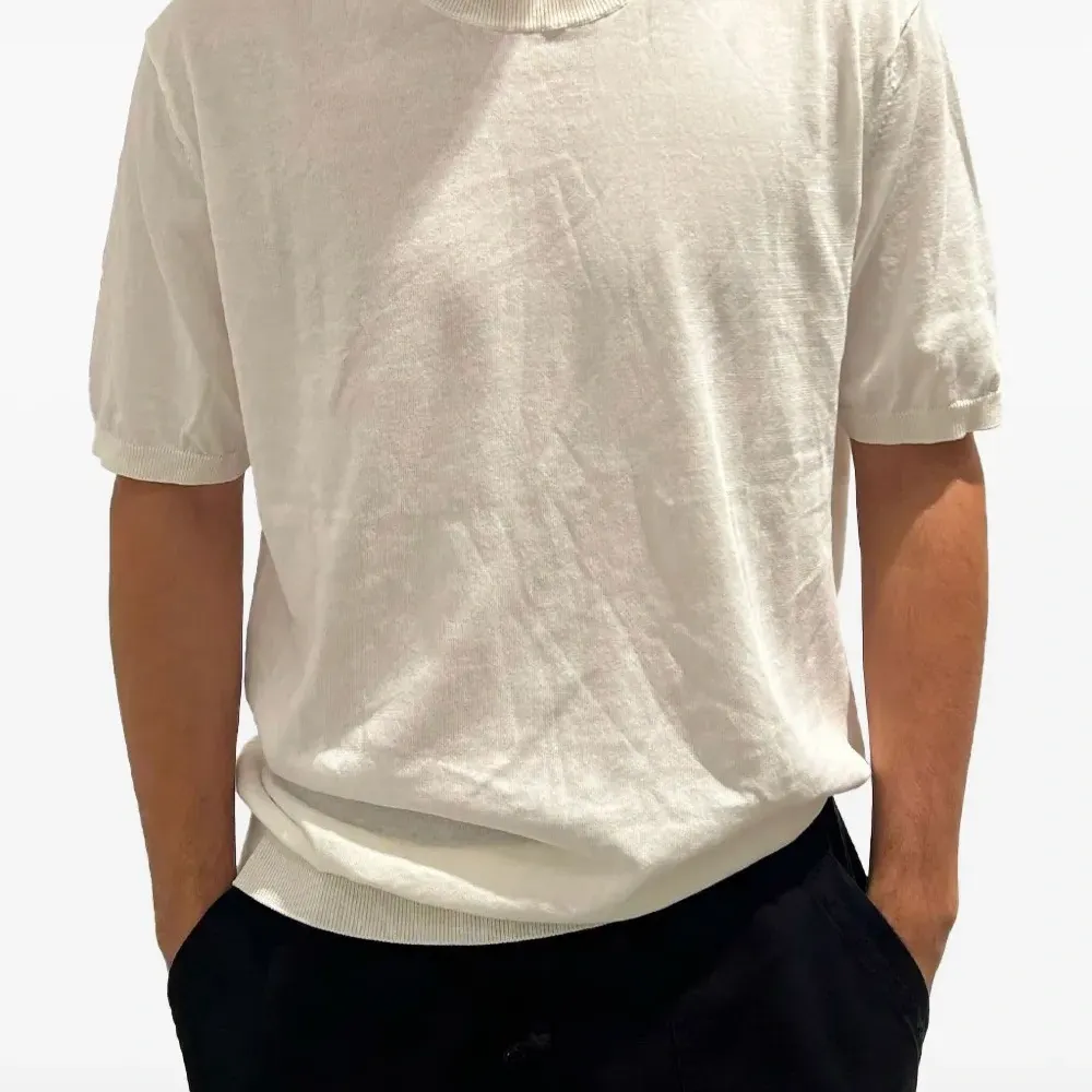 Футболка с круглым вырезом