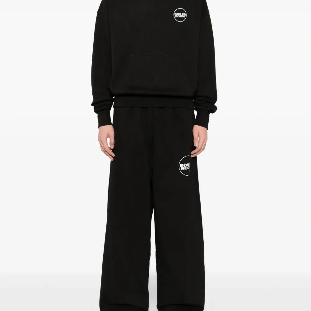 Широкие спортивные штаны 3M