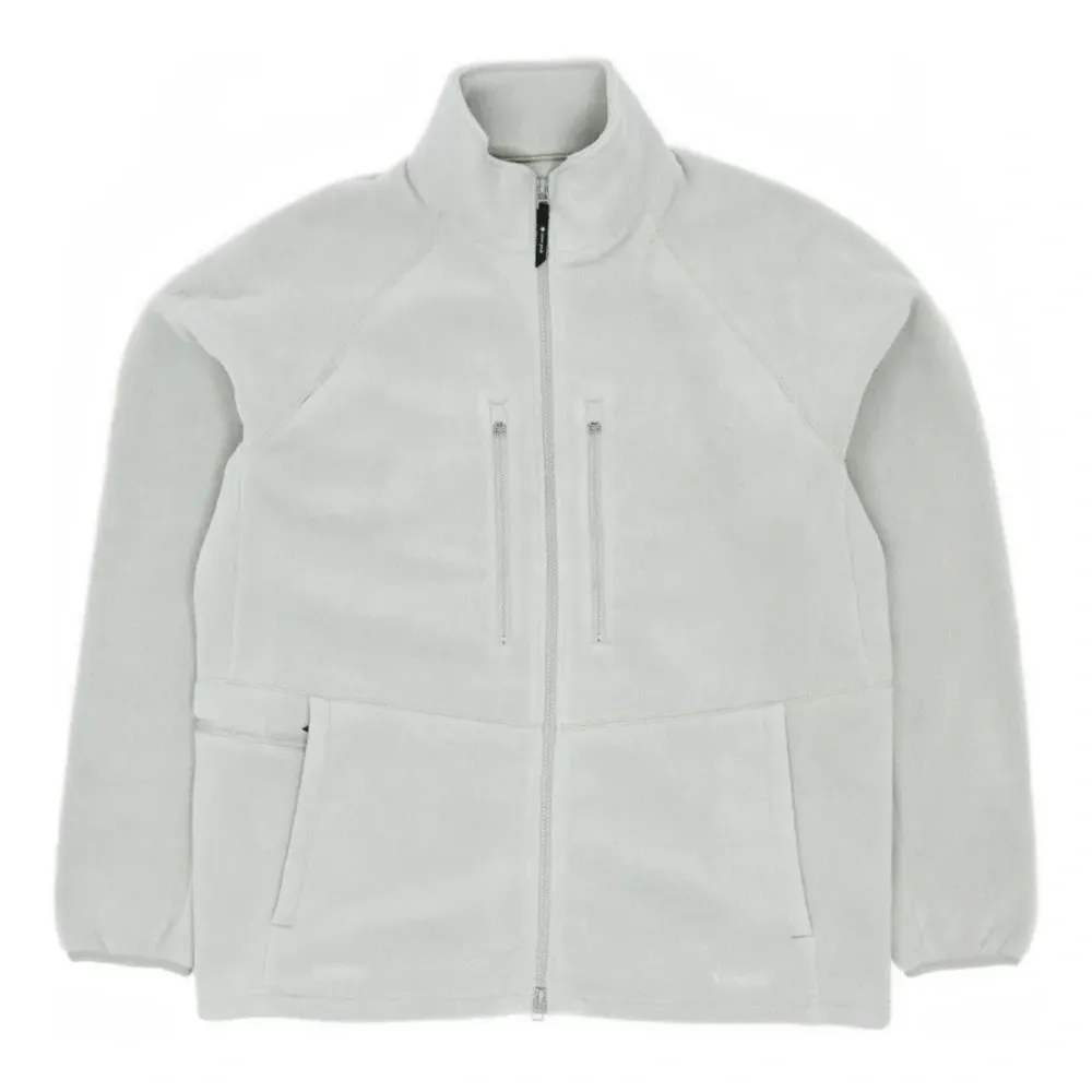 Непромокаемая куртка