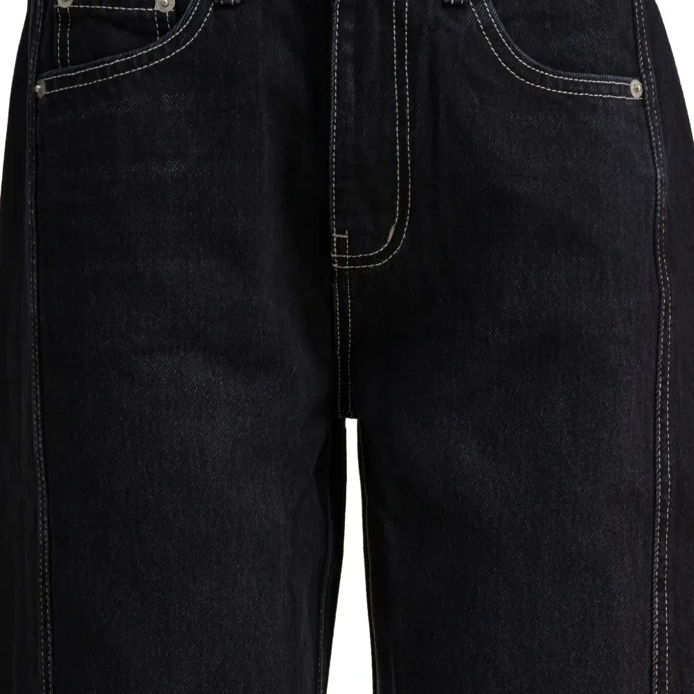 Джинсы с контрастной строчкой