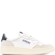 Кроссовки с нашивкой-логотипом