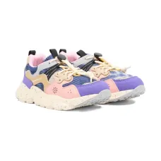 Кроссовки из коллаборации с Naturino