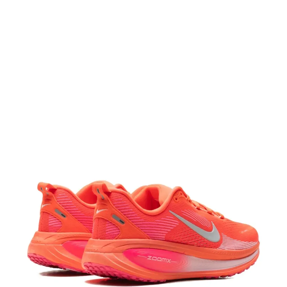 Кроссовки Vomero 18