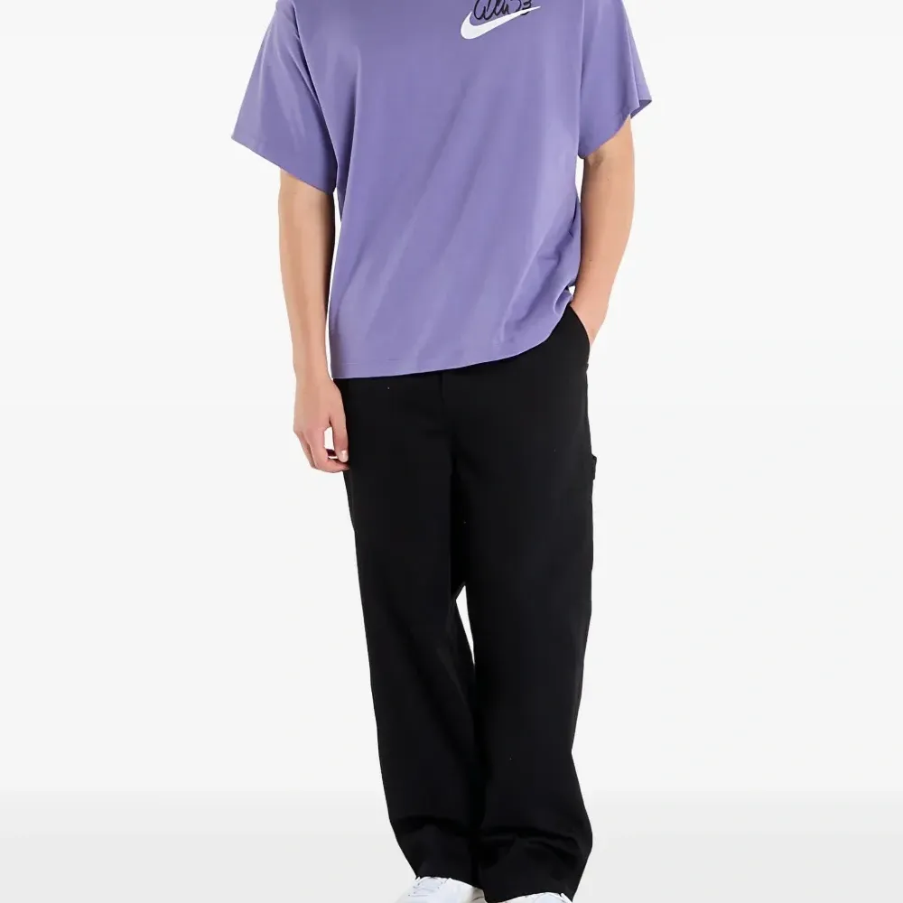 Футболка с графичным принтом Swoosh Футболка с графичным принтом Swoosh