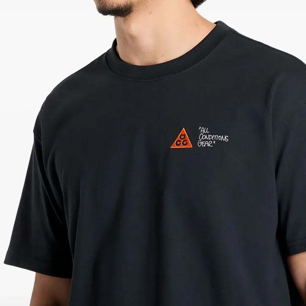 Футболка Dri-fit с графичным принтом Футболка Dri-fit с графичным принтом