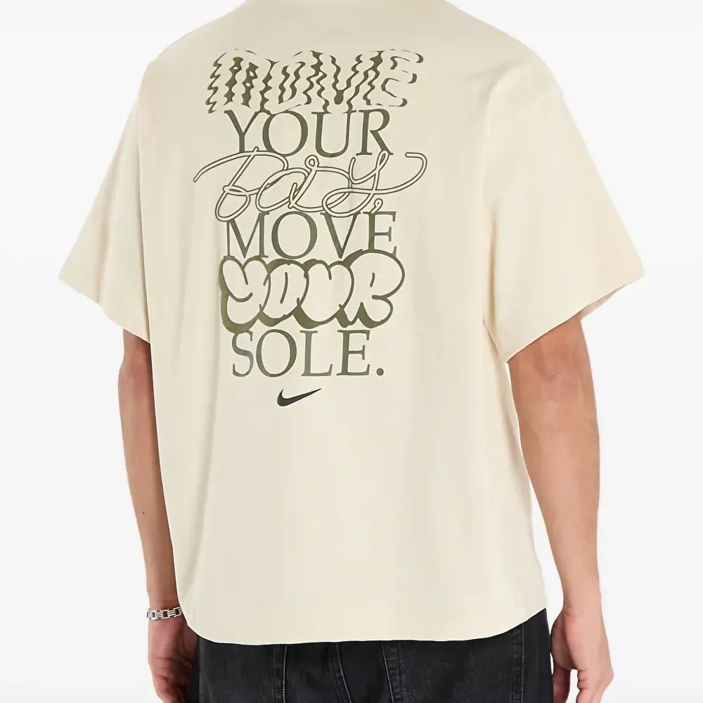 Футболка Solo Swoosh