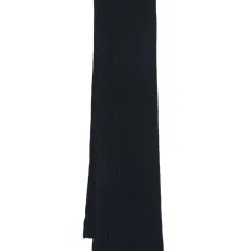 Шарф с вышитым логотипом