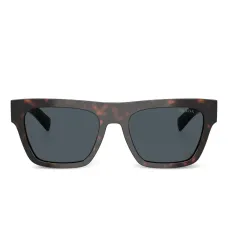 Солнцезащитные очки в квадратной оправе