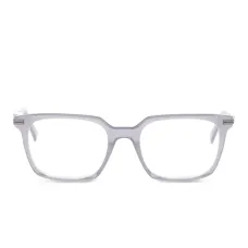 Очки в прямоугольной оправе