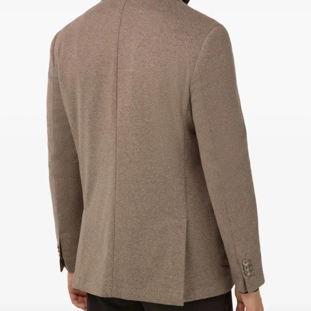 Пиджак с накладными карманами