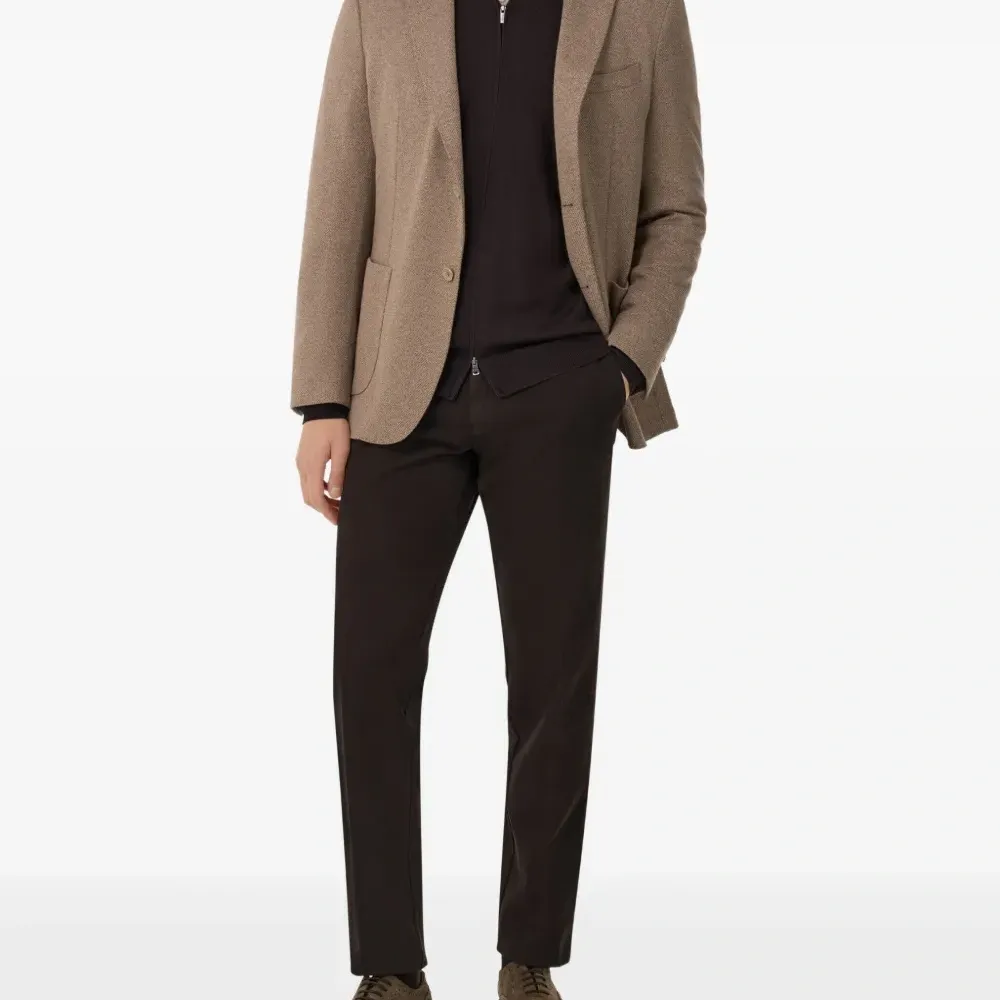 Пиджак с накладными карманами