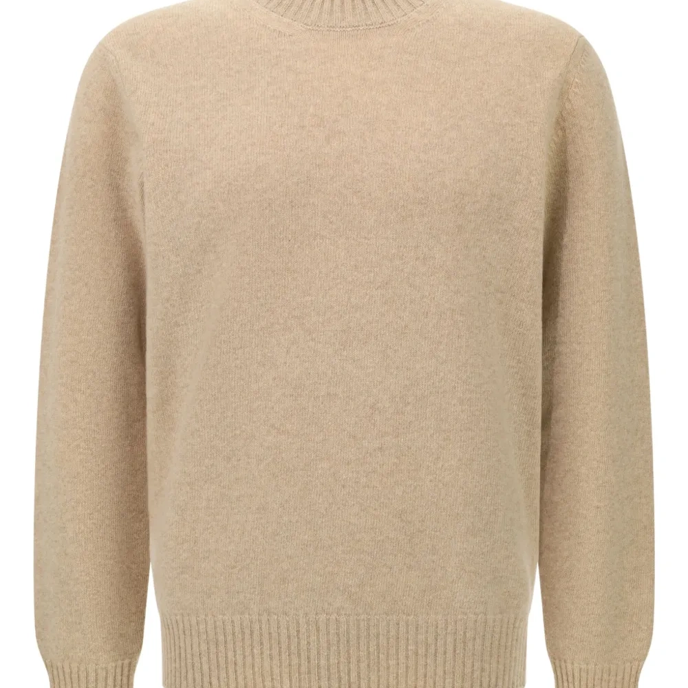 Пуловер с круглым вырезом