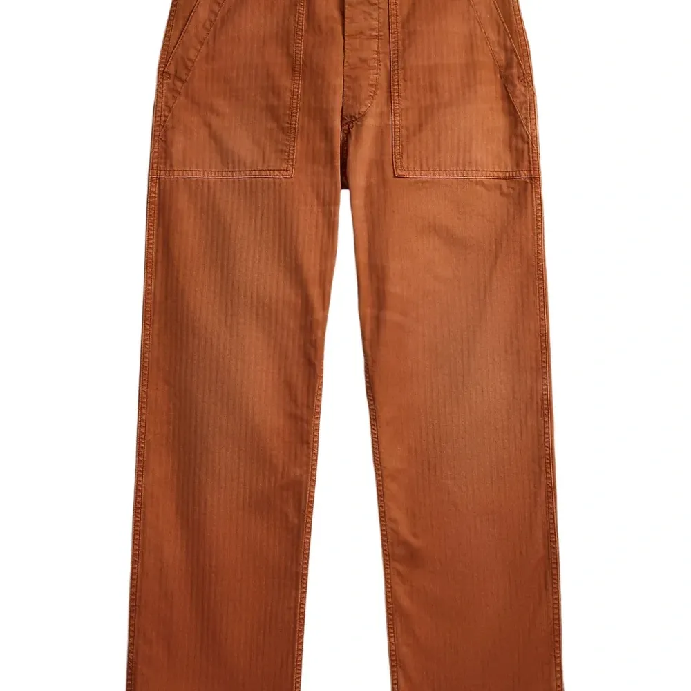 Брюки с застежкой на пуговицах