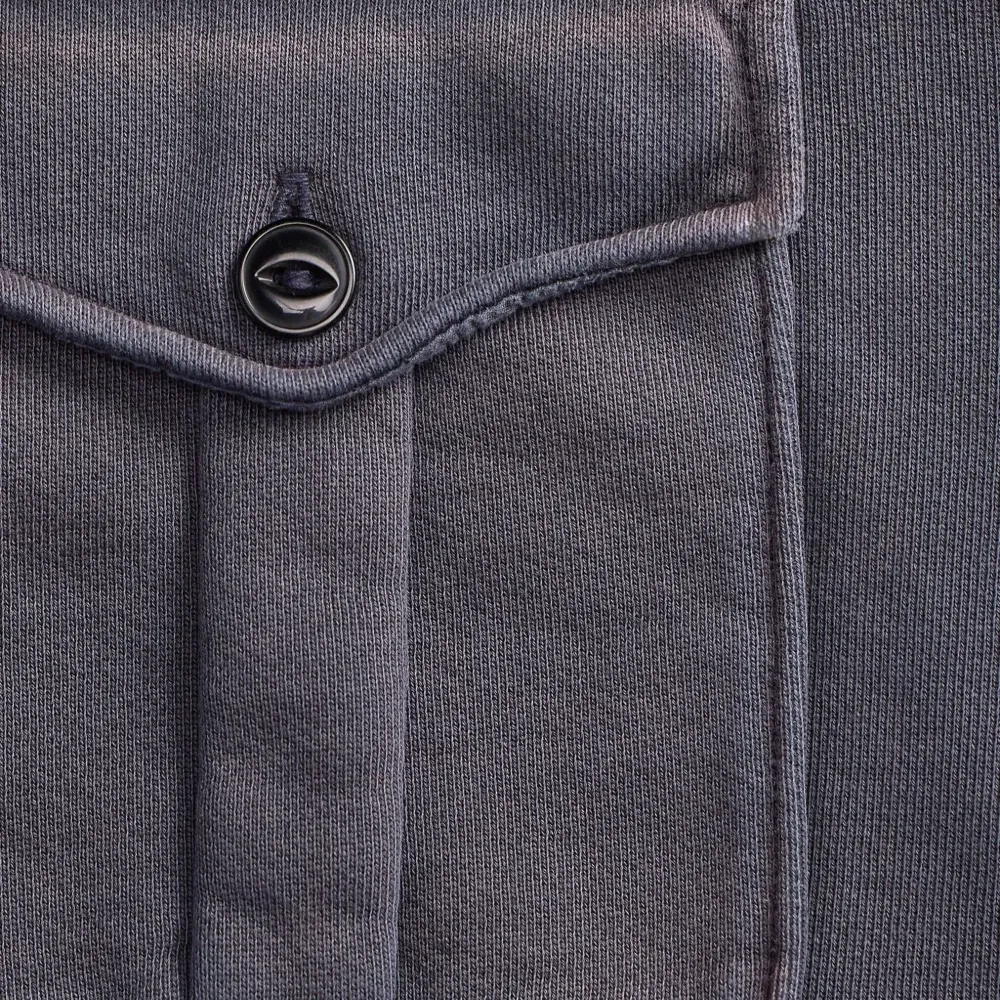 Толстовка с графичным принтом и нагрудным карманом