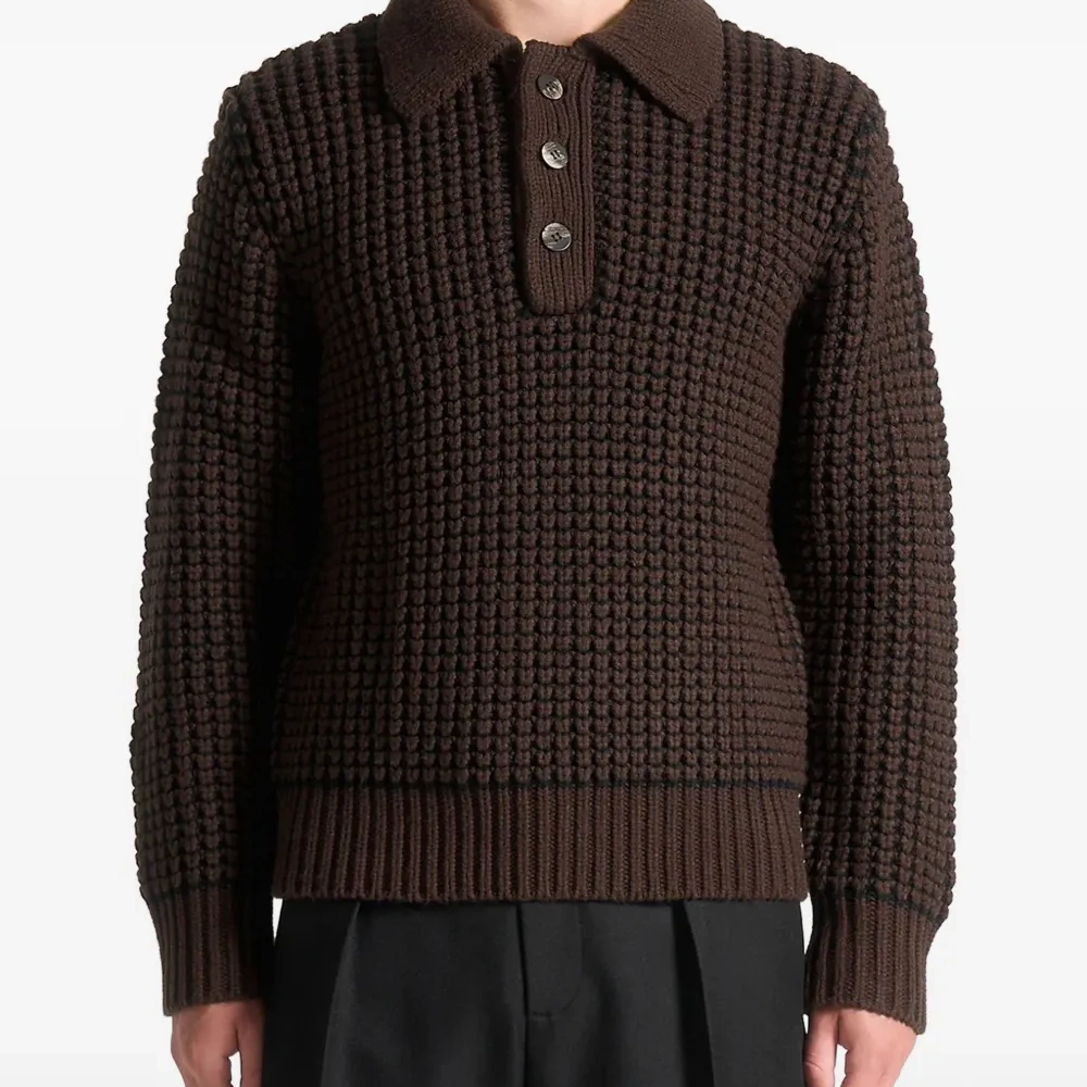 Свитер с воротником поло