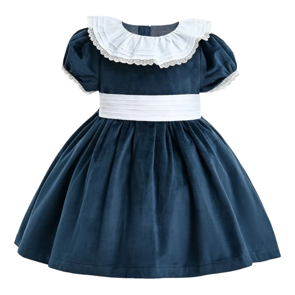 Платье с объемными рукавами