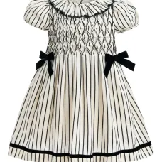 Полосатое платье с бантом