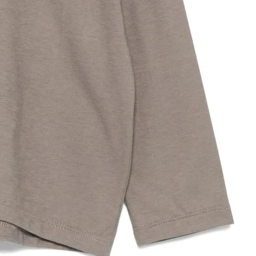 Футболка с длинными рукавами