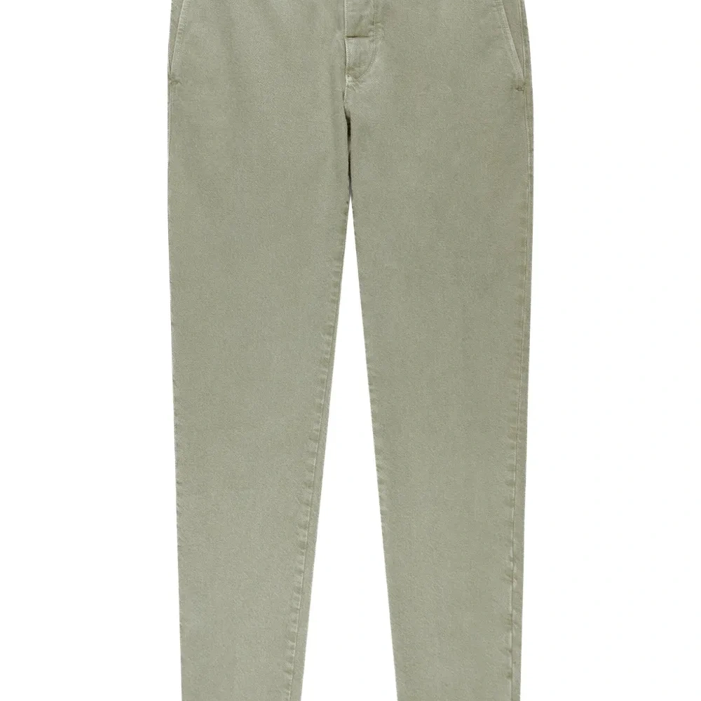 Брюки с пуговицами