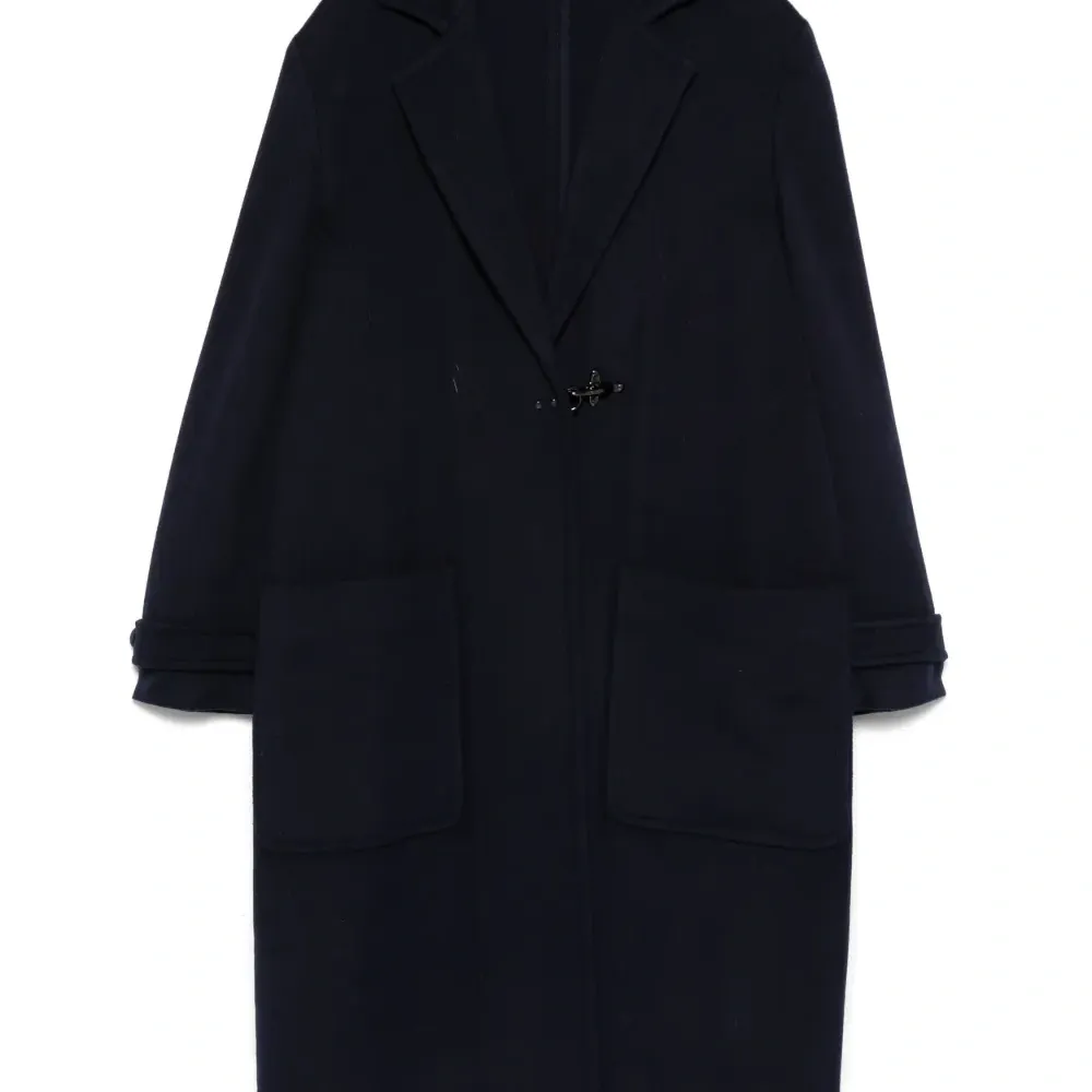 Пальто с накладными карманами