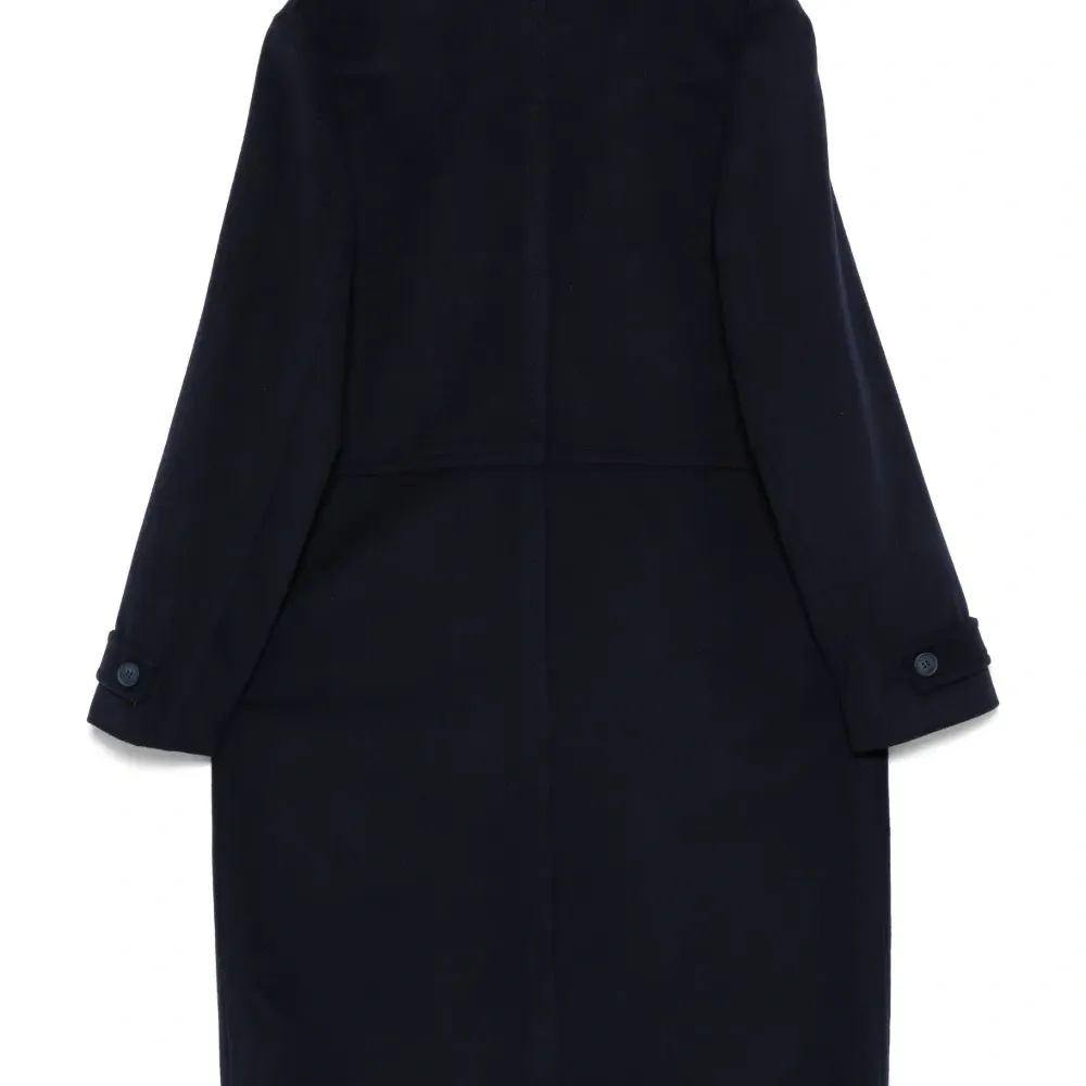 Пальто с накладными карманами