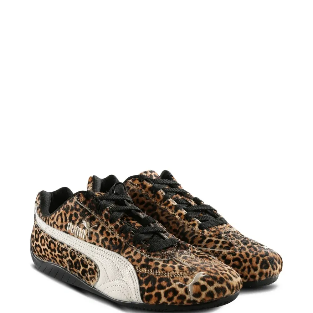 Кроссовки с леопардовым принтом Кроссовки с леопардовым принтом