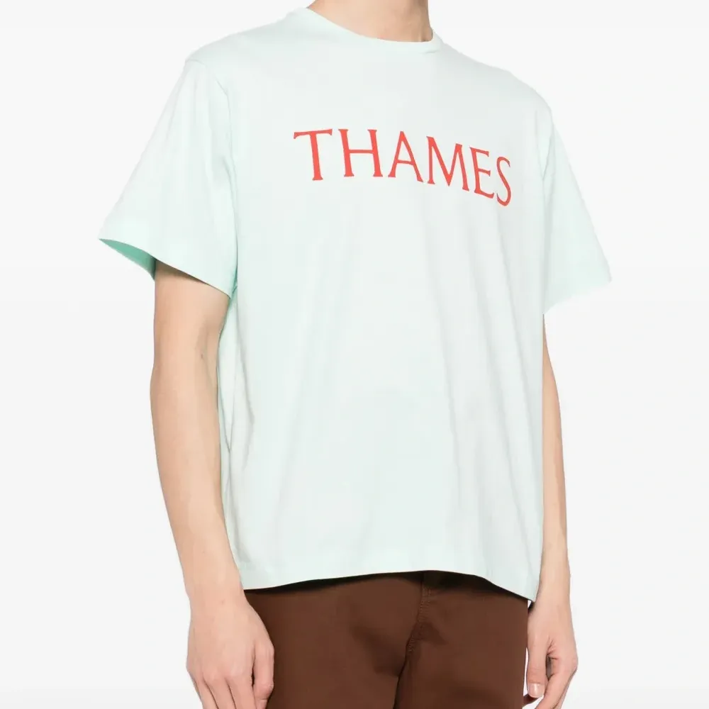 Футболка с буквами