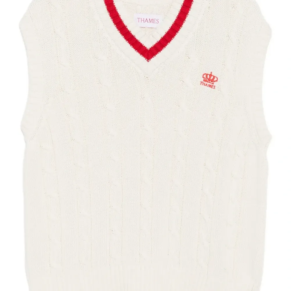 Вязаный жилет с нашивкой-логотипом