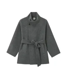 Двубортное пальто с поясом