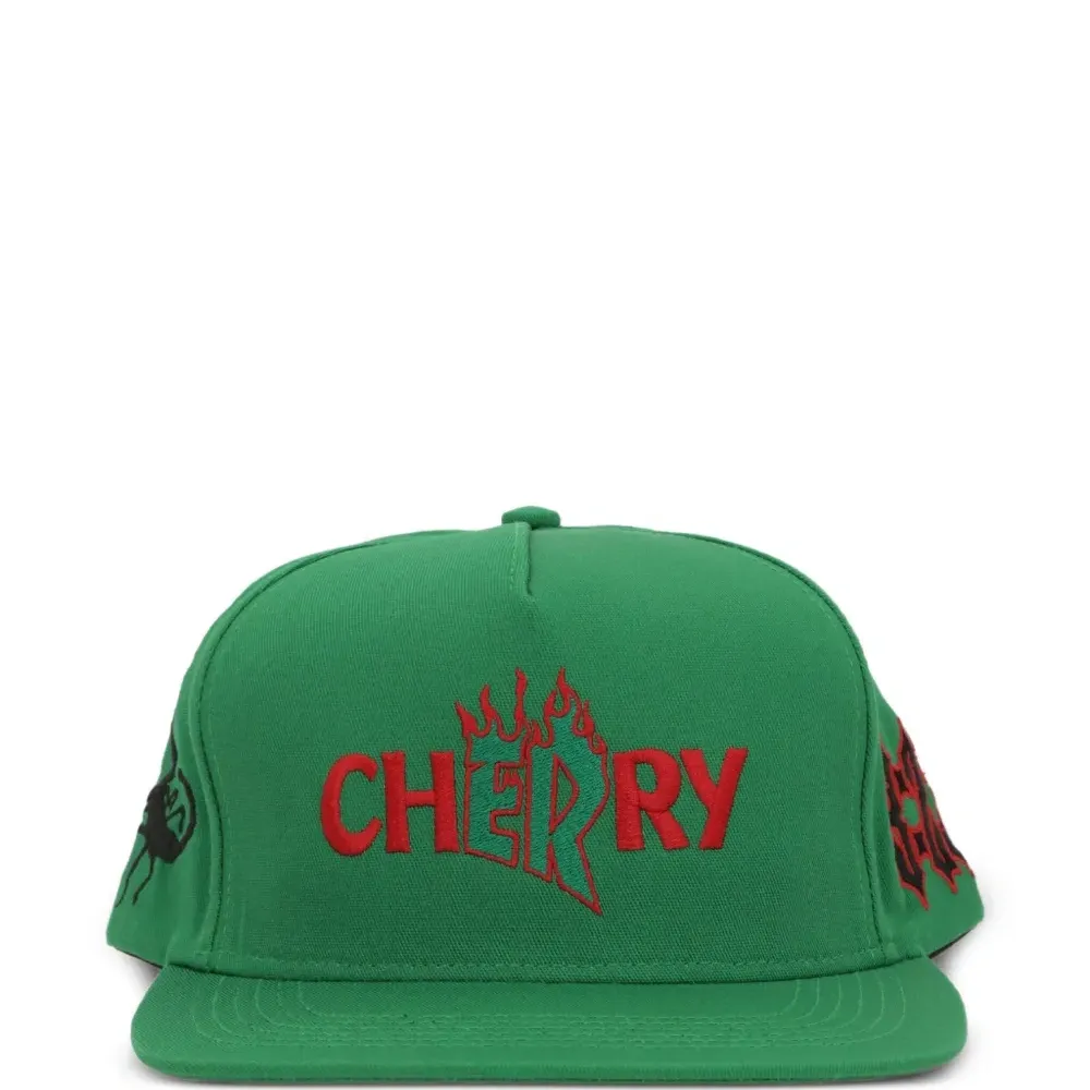 Кепка с вышивкой